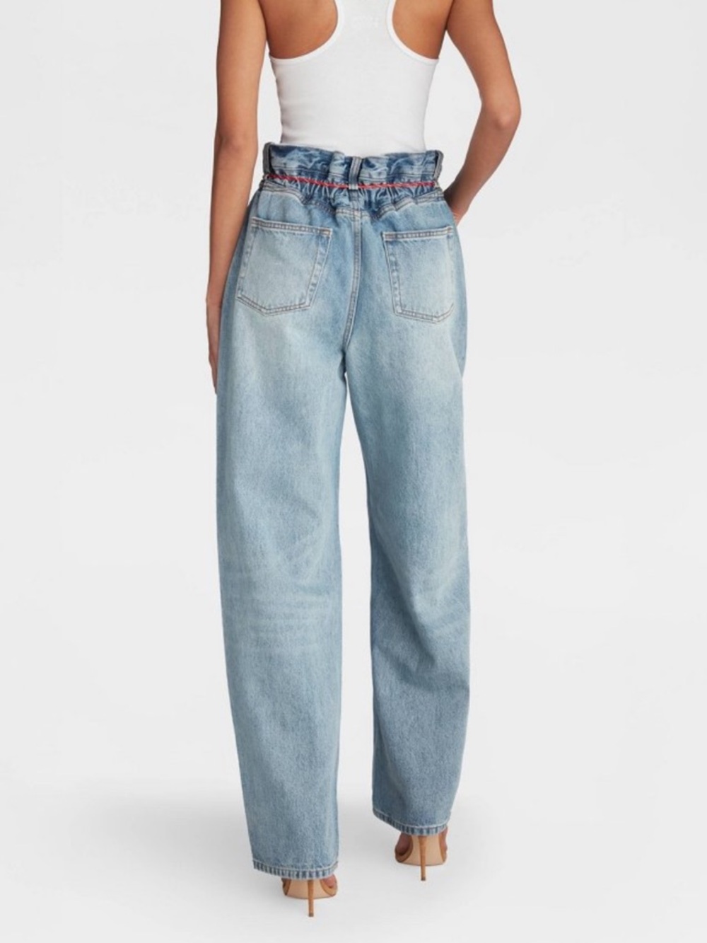 KBB by KAHLANA Women's Barrel Leg 'The
Paper Bag Jean' - Light Wash 4 - Picture 2 of 10